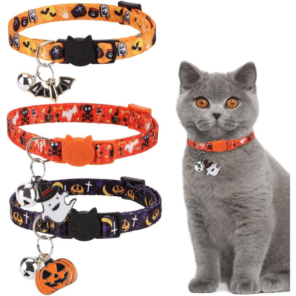 Halloween Cat Collars making Cat's Howl at the Moon!