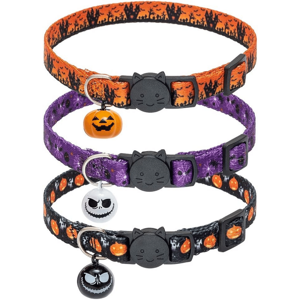 Halloween Cat Collars making Cat's Howl at the Moon!
